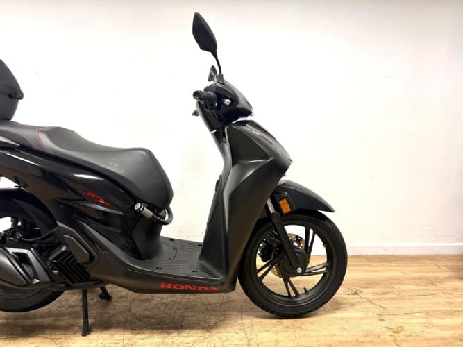 Comprar HONDA SH 125 (TOP CASE) 2026 de segunda mano HONDA SH 125 (TOP CASE) 2026 de segunda mano