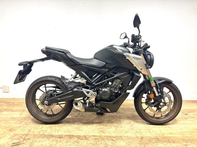 HONDA CB 125 R 2021 de segunda mano