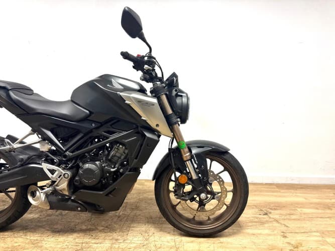 HONDA CB 125 R 2021 de segunda mano