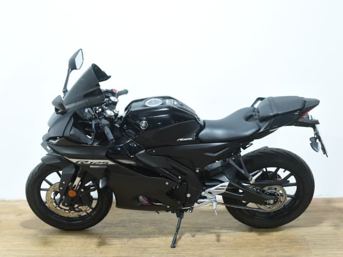 YAMAHA YZF R125 2024 de segunda mano