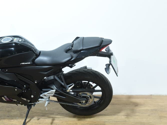 YAMAHA YZF R125 2024 de segunda mano