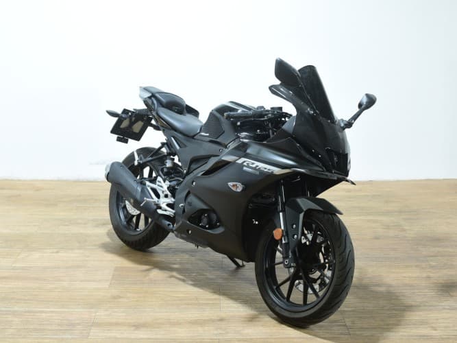 YAMAHA YZF R125 2024 de segunda mano