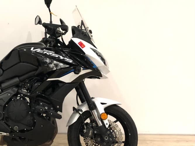 Comprar KAWASAKI VERSYS 650 (TOP CASE)(A) 2021 de segunda mano KAWASAKI VERSYS 650 (TOP CASE)(A) 2021 de segunda mano