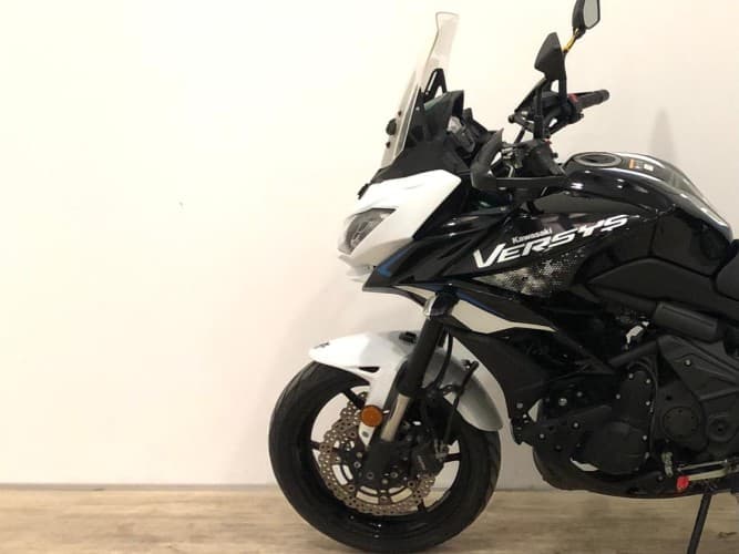 Comprar KAWASAKI VERSYS 650 (TOP CASE)(A) 2021 de segunda mano KAWASAKI VERSYS 650 (TOP CASE)(A) 2021 de segunda mano