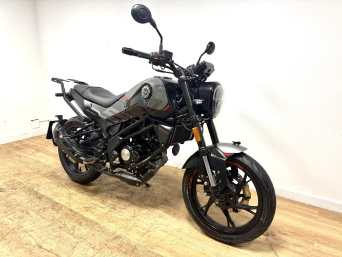 Comprar BENELLI LEONCINO 125 2022 de segunda mano BENELLI LEONCINO 125 2022 de segunda mano