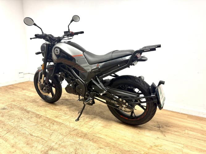 Comprar BENELLI LEONCINO 125 2022 de segunda mano BENELLI LEONCINO 125 2022 de segunda mano