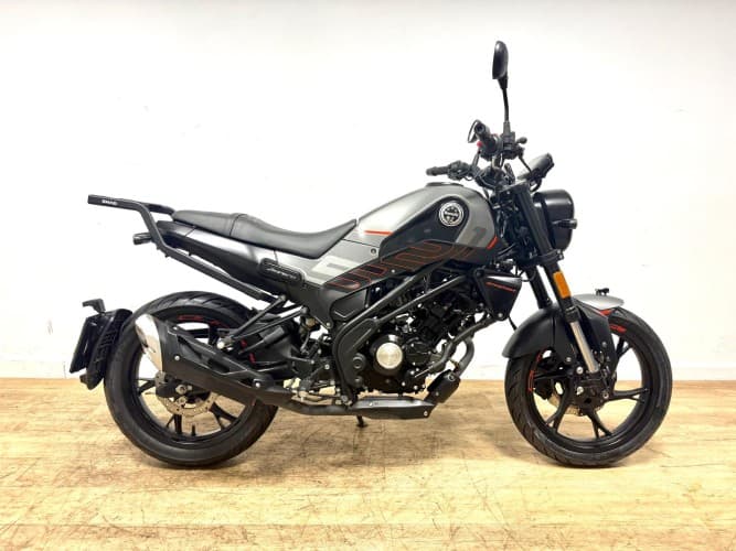 Comprar BENELLI LEONCINO 125 2022 de segunda mano BENELLI LEONCINO 125 2022 de segunda mano