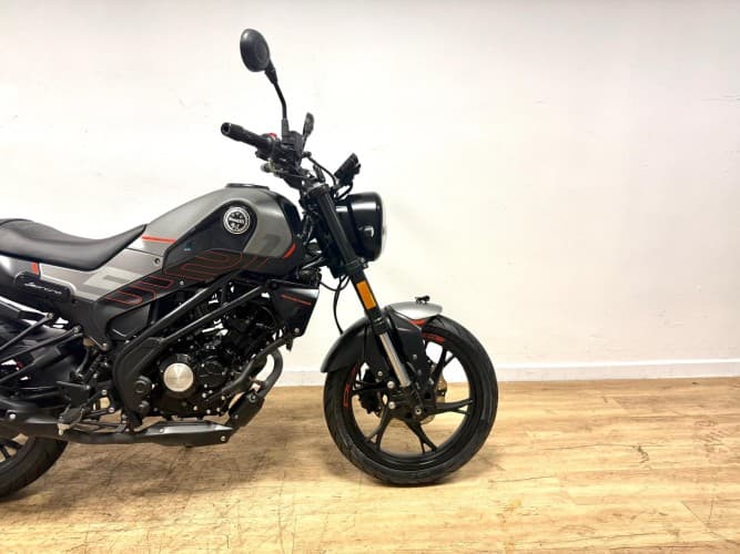 Comprar BENELLI LEONCINO 125 2022 de segunda mano BENELLI LEONCINO 125 2022 de segunda mano