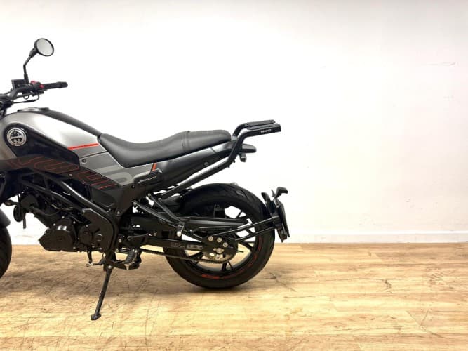Comprar BENELLI LEONCINO 125 2022 de segunda mano BENELLI LEONCINO 125 2022 de segunda mano