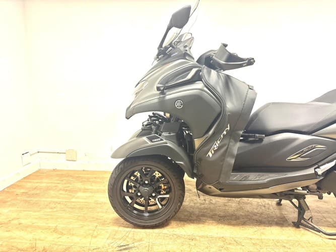 Comprar YAMAHA TRICITY 300 2020 de segunda mano YAMAHA TRICITY 300 2020 de segunda mano
