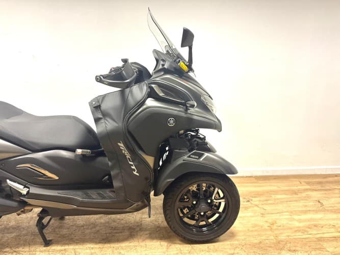 Comprar YAMAHA TRICITY 300 2020 de segunda mano YAMAHA TRICITY 300 2020 de segunda mano