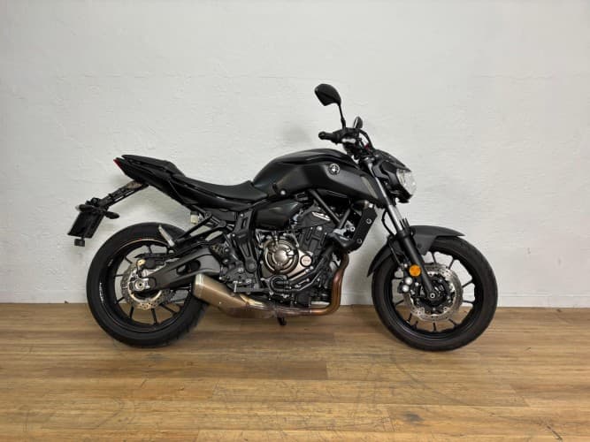 Comprar YAMAHA MT-07 (A2) 2018 de segunda mano YAMAHA MT-07 (A2) 2018 de segunda mano