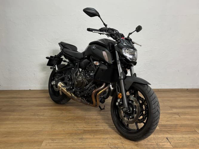 Comprar YAMAHA MT-07 (A2) 2018 de segunda mano YAMAHA MT-07 (A2) 2018 de segunda mano
