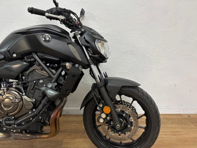 Comprar YAMAHA MT-07 (A2) 2018 de segunda mano YAMAHA MT-07 (A2) 2018 de segunda mano