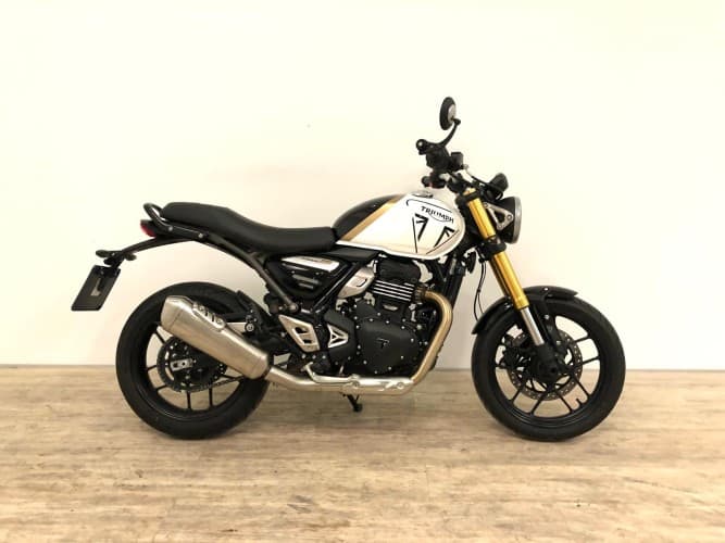 TRIUMPH SPEED 400 2025 de segunda mano