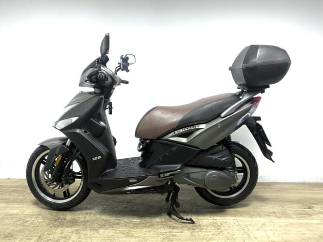 KYMCO AGILITY CITY 125 (TOP CASE) 2020 de segunda mano