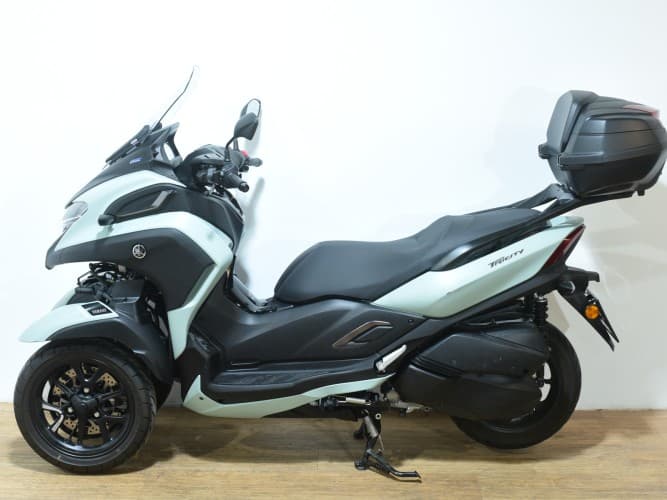 Comprar YAMAHA TRICITY 300 (TOP CASE) 2024 de segunda mano YAMAHA TRICITY 300 (TOP CASE) 2024 de segunda mano