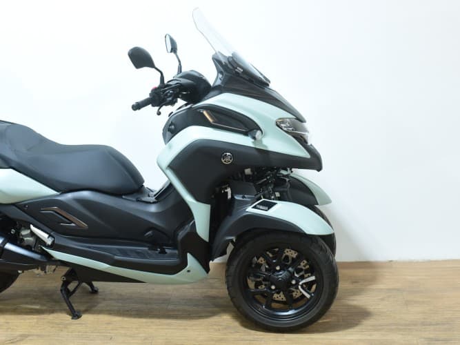 Comprar YAMAHA TRICITY 300 (TOP CASE) 2024 de segunda mano YAMAHA TRICITY 300 (TOP CASE) 2024 de segunda mano