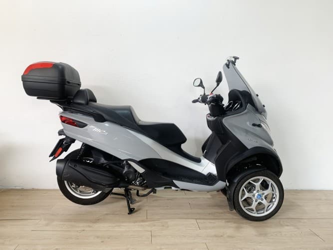 PIAGGIO MP3 400 HPE (TOP CASE) 2021 de segunda mano
