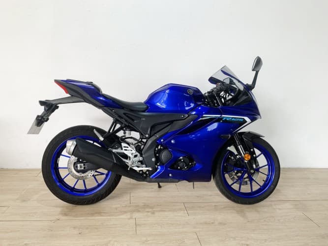 YAMAHA YZF R125 2025 de segunda mano