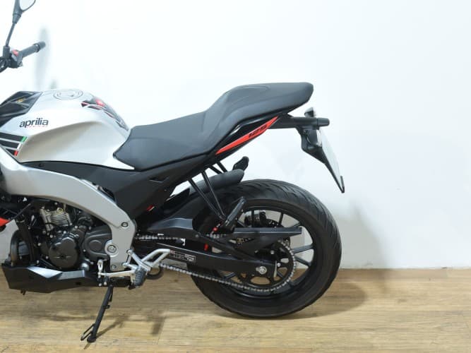 APRILIA TUONO 125 2020 de segunda mano