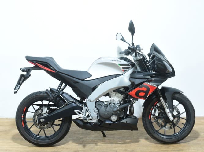 APRILIA TUONO 125 2020 de segunda mano