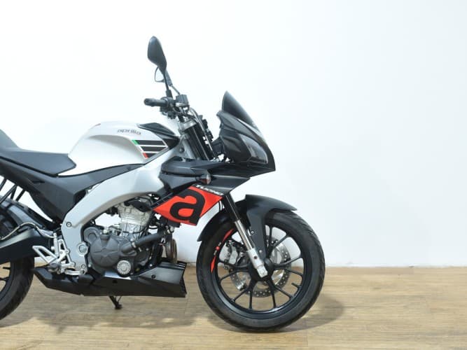 APRILIA TUONO 125 2020 de segunda mano