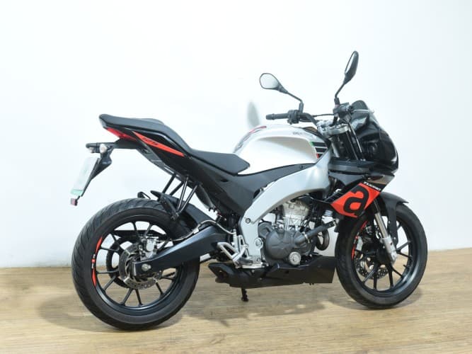 APRILIA TUONO 125 2020 de segunda mano