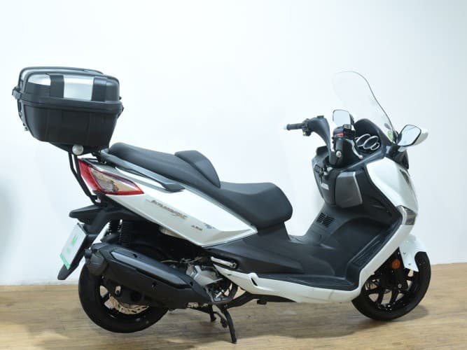 SYM JOYMAX 300I (TOP CASE) 2017 de segunda mano