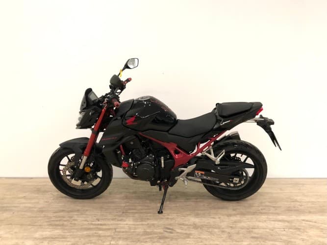 HONDA CB 750 HORNET (A2) 2023 de segunda mano