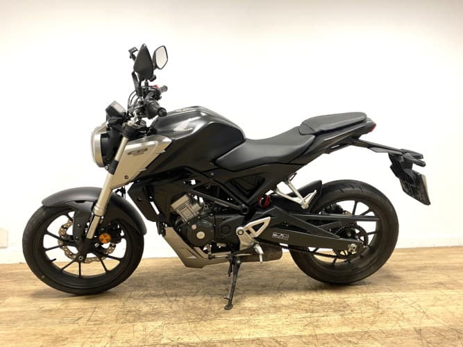 Comprar HONDA CB 125 R 2018 de segunda mano HONDA CB 125 R 2018 de segunda mano