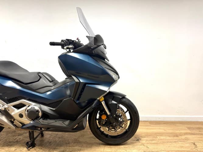 Comprar HONDA FORZA 750 (A) (TOP CASE) 2023 de segunda mano HONDA FORZA 750 (A) (TOP CASE) 2023 de segunda mano