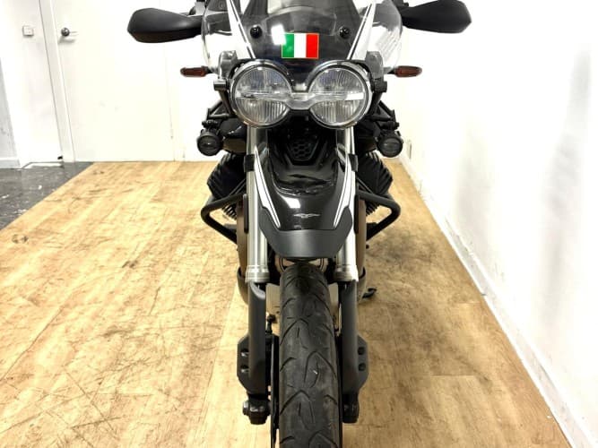 MOTO GUZZI V85 TT (TOP CASE) 2024 de segunda mano