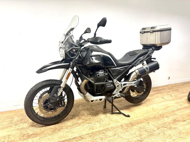 MOTO GUZZI V85 TT (TOP CASE) 2024 de segunda mano