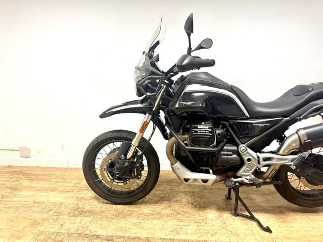 MOTO GUZZI V85 TT (TOP CASE) 2024 de segunda mano