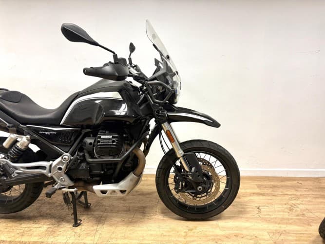 MOTO GUZZI V85 TT (TOP CASE) 2024 de segunda mano