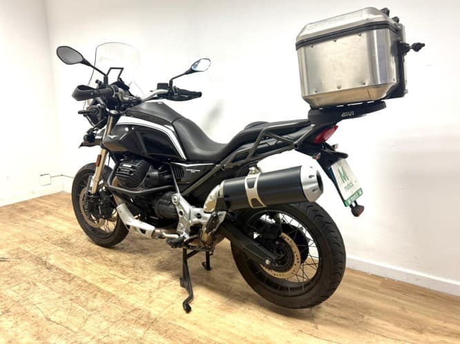 MOTO GUZZI V85 TT (TOP CASE) 2024 de segunda mano