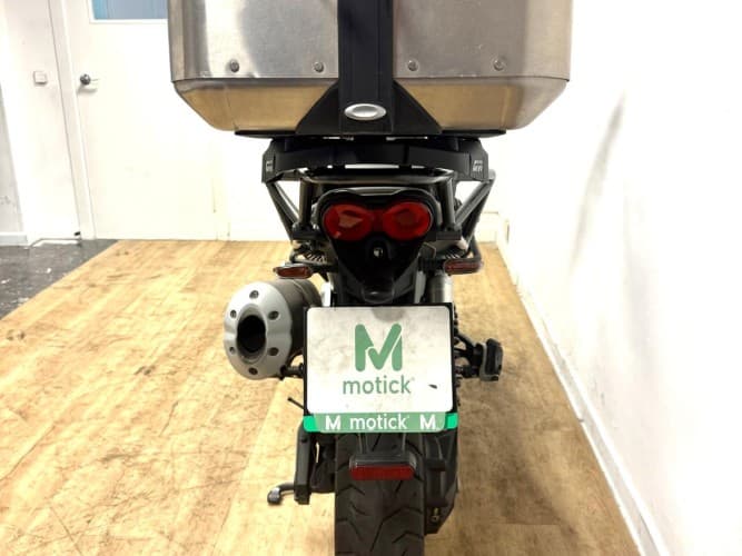 MOTO GUZZI V85 TT (TOP CASE) 2024 de segunda mano