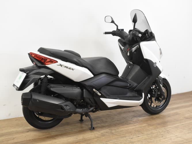 YAMAHA XMAX 400 2015 de segunda mano