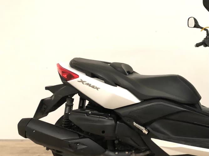 Comprar YAMAHA XMAX 400 2015 de segunda mano YAMAHA XMAX 400 2015 de segunda mano