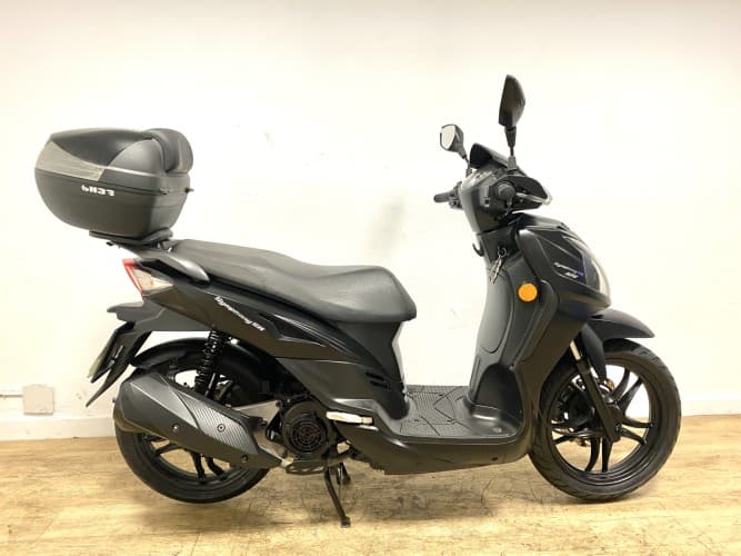 SYM SYMPHONY SR 125 (TOP CASE) 2023 de segunda mano