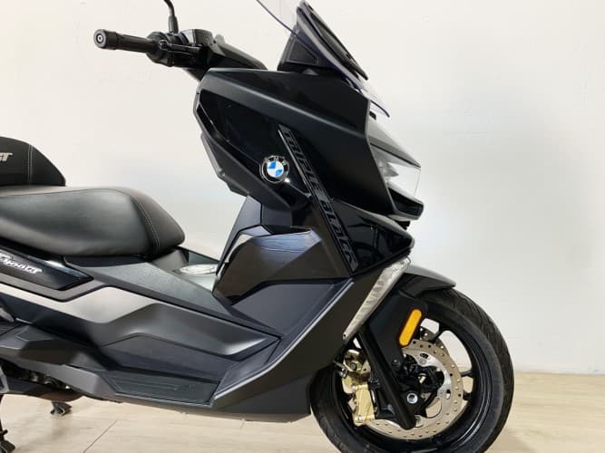 Comprar BMW C 400 GT TRIPLE BLACK (PACK COMFORT) 2022 de segunda mano BMW C 400 GT TRIPLE BLACK (PACK COMFORT) 2022 de segunda mano
