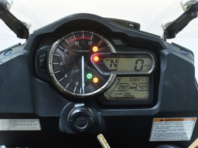 SUZUKI V STROM 1000 (TRES MALETAS) 2015 de segunda mano