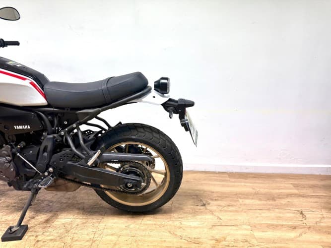 Comprar YAMAHA XSR 700 (A) 2023 de segunda mano YAMAHA XSR 700 (A) 2023 de segunda mano