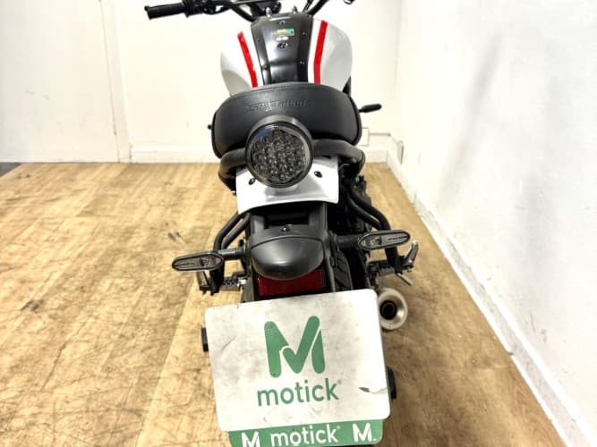 Comprar YAMAHA XSR 700 (A) 2023 de segunda mano YAMAHA XSR 700 (A) 2023 de segunda mano