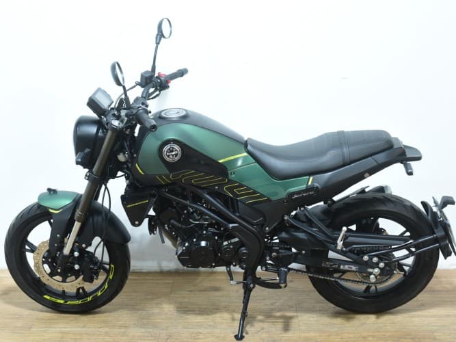 Comprar BENELLI LEONCINO 125 2022 de segunda mano BENELLI LEONCINO 125 2022 de segunda mano