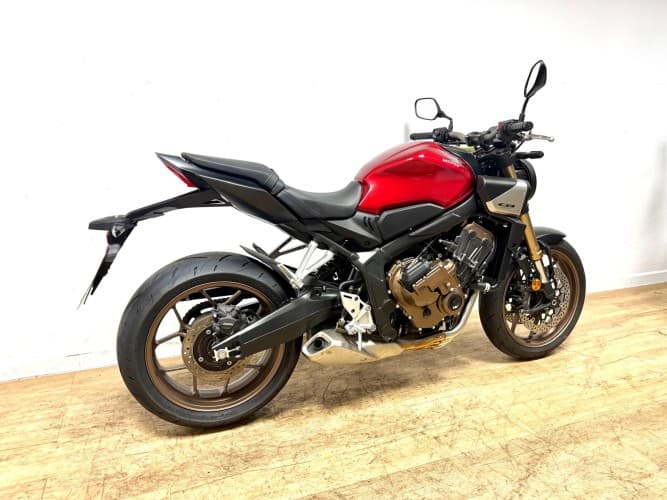 Comprar HONDA CB 650 R (A) (IVA DEDUCIBLE) (E-CLUTCH) 2025 de segunda mano HONDA CB 650 R (A) (IVA DEDUCIBLE) (E-CLUTCH) 2025 de segunda mano