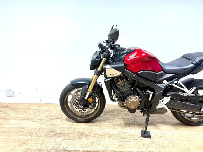 Comprar HONDA CB 650 R (A) (IVA DEDUCIBLE) (E-CLUTCH) 2025 de segunda mano HONDA CB 650 R (A) (IVA DEDUCIBLE) (E-CLUTCH) 2025 de segunda mano