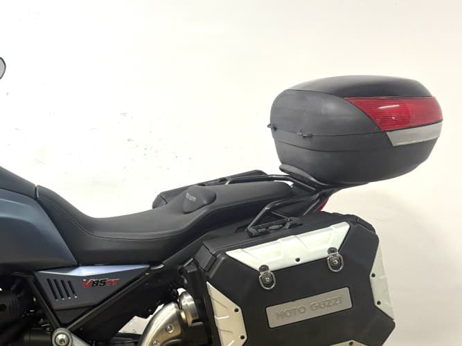 Comprar MOTO GUZZI V85 TT (3 MALETAS) 2021 de segunda mano MOTO GUZZI V85 TT (3 MALETAS) 2021 de segunda mano