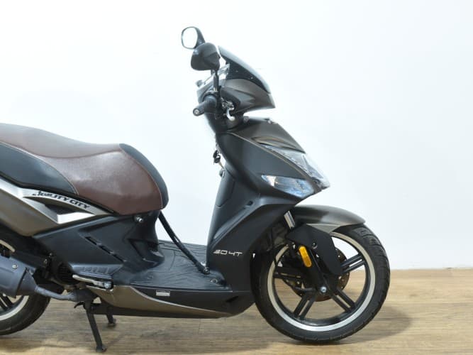 KYMCO AGILITY CITY 50 (TOP CASE) 2023 de segunda mano